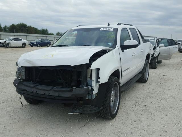 3GNEC12037G259434 - 2007 CHEVROLET AVALANCHE WHITE photo 2