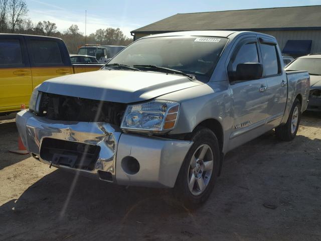 1N6BA07A57N204534 - 2007 NISSAN TITAN XE SILVER photo 2