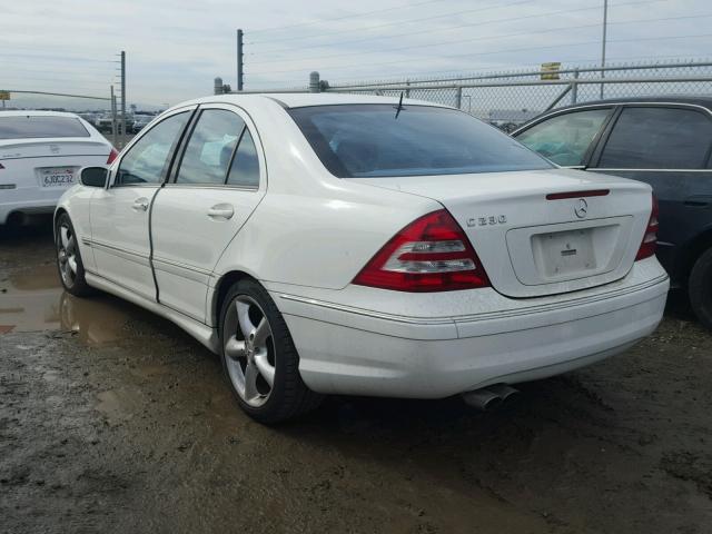 WDBRF52H46A866940 - 2006 MERCEDES-BENZ C GENERATI WHITE photo 3