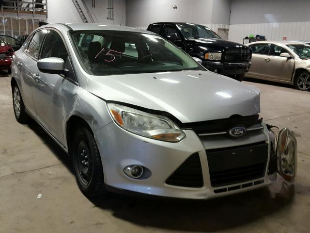 1FAHP3F21CL185614 - 2012 FORD FOCUS GRAY photo 1