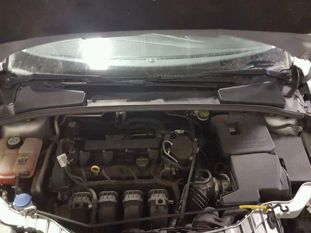 1FAHP3F21CL185614 - 2012 FORD FOCUS GRAY photo 7