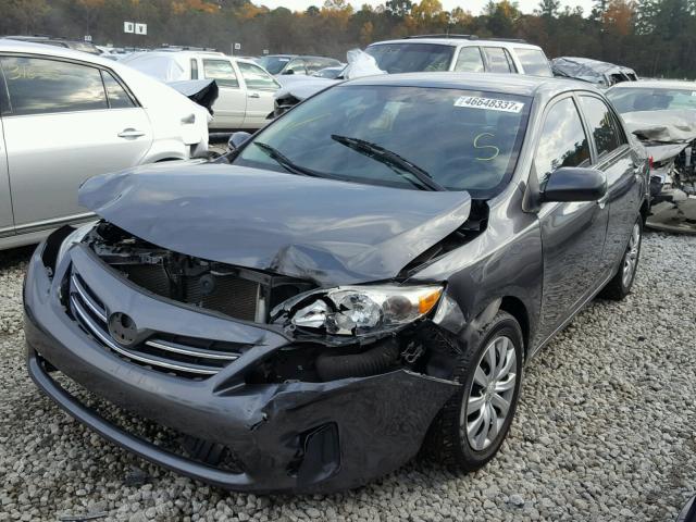 2T1BU4EE1DC058090 - 2013 TOYOTA COROLLA BA GRAY photo 2