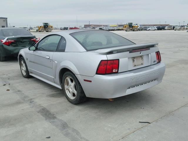 1FAFP406X4F158369 - 2004 FORD MUSTANG SILVER photo 3