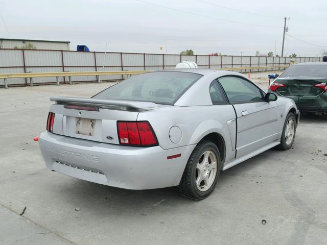 1FAFP406X4F158369 - 2004 FORD MUSTANG SILVER photo 4