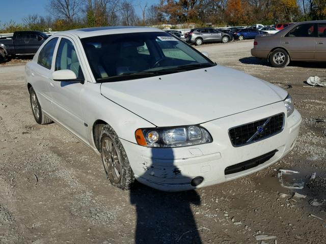 YV1RS612252480679 - 2005 VOLVO S60 WHITE photo 1