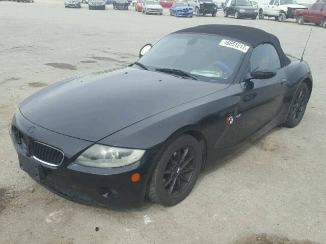 4USBT33595LS54525 - 2005 BMW Z4 2.5 BLACK photo 2