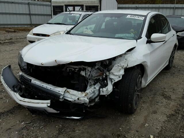 1HGCR2F56FA185595 - 2015 HONDA ACCORD SPO WHITE photo 2