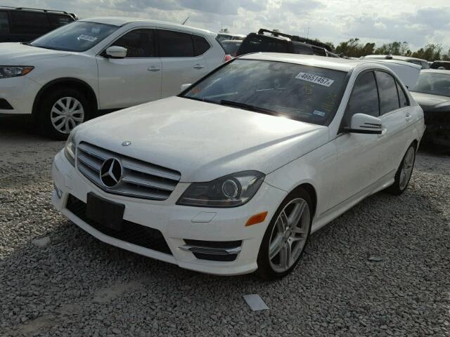 WDDGF4HB8DR296595 - 2013 MERCEDES-BENZ C 250 WHITE photo 2