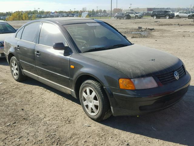 WVWPD63B6WE422224 - 1998 VOLKSWAGEN PASSAT GLX BLACK photo 1
