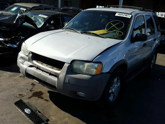 1FMYU04172KA39908 - 2002 FORD ESCAPE XLT SILVER photo 2