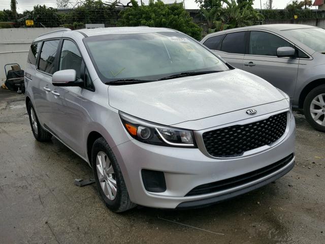 KNDMB5C12F6042138 - 2015 KIA SEDONA SILVER photo 1