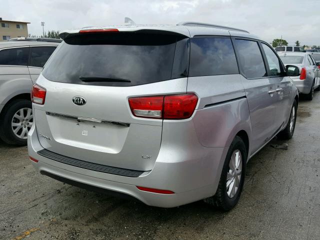 KNDMB5C12F6042138 - 2015 KIA SEDONA SILVER photo 4