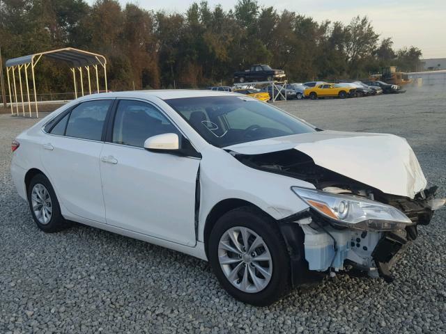 4T1BF1FK9GU545683 - 2016 TOYOTA CAMRY LE WHITE photo 1