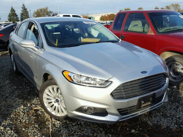 3FA6P0PU2GR196506 - 2016 FORD FUSION SE GRAY photo 1