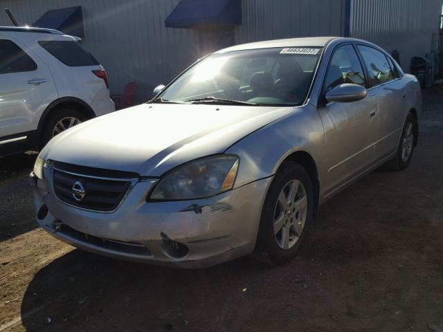 1N4AL11E22C166622 - 2002 NISSAN ALTIMA BAS SILVER photo 2