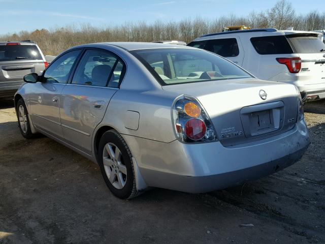 1N4AL11E22C166622 - 2002 NISSAN ALTIMA BAS SILVER photo 3