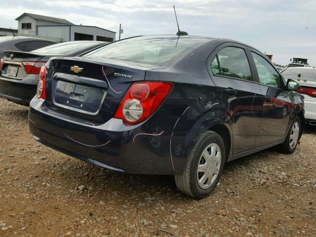 1G1JA5SH4G4125581 - 2016 CHEVROLET SONIC LS BLUE photo 4