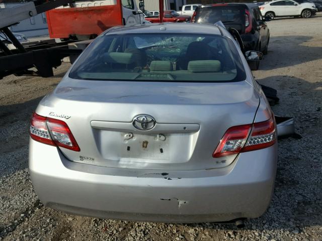 4T1BF3EK9AU043647 - 2010 TOYOTA CAMRY BASE SILVER photo 9