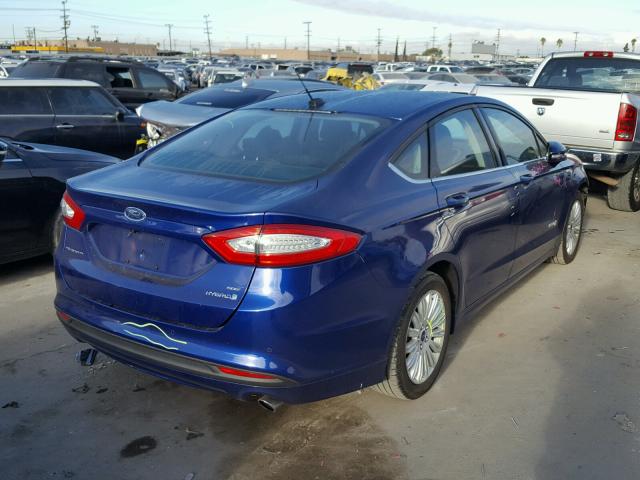 3FA6P0LU7GR290872 - 2016 FORD FUSION SE BLUE photo 4