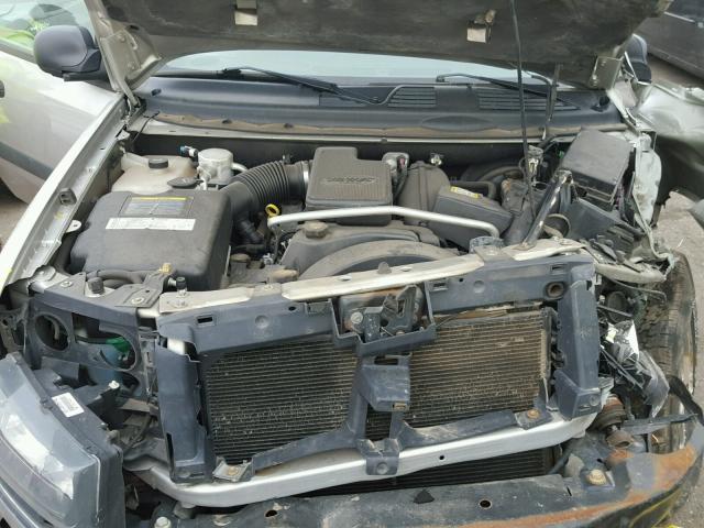 1GNDT13S052239949 - 2005 CHEVROLET TRAILBLAZE SILVER photo 7