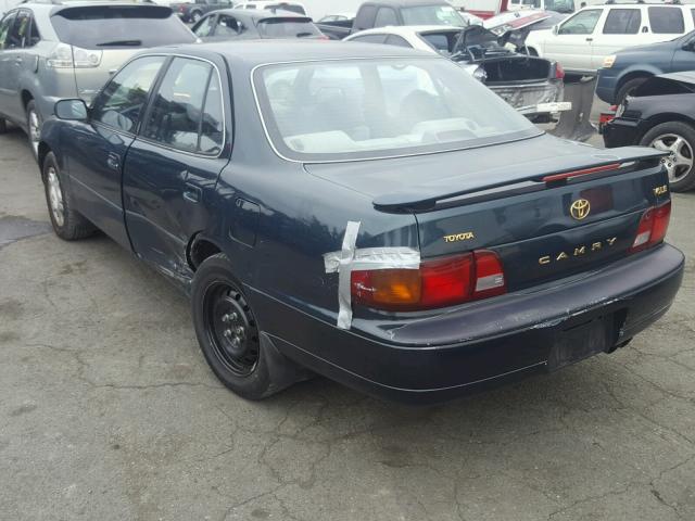 4T1BF12K0TU135161 - 1996 TOYOTA CAMRY LE GREEN photo 3