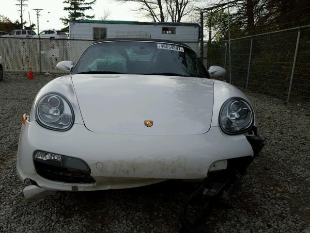 WP0CA29838U711078 - 2008 PORSCHE BOXSTER WHITE photo 9