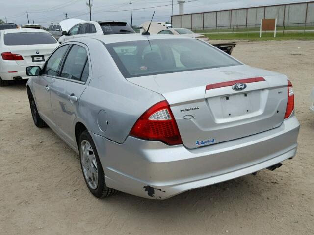 3FAHP0HA1BR223393 - 2011 FORD FUSION SE SILVER photo 3