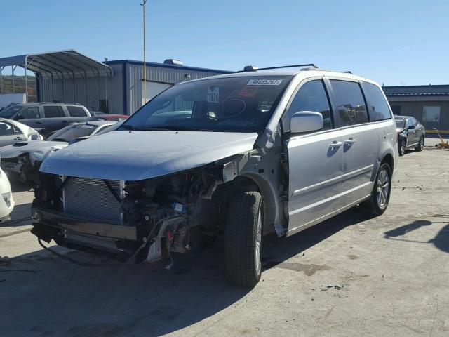 2C4RVABG2CR321296 - 2012 VOLKSWAGEN ROUTAN SE SILVER photo 2