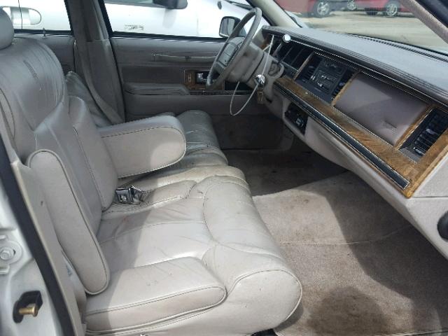 1LNCM82F2LY752057 - 1990 LINCOLN TOWN CAR S WHITE photo 5
