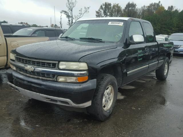 2GCEK19T8Y1144642 - 2000 CHEVROLET SILVERADO BLACK photo 2