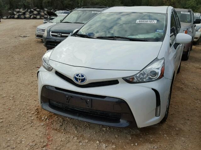 JTDZN3EU6FJ029477 - 2015 TOYOTA PRIUS V WHITE photo 2