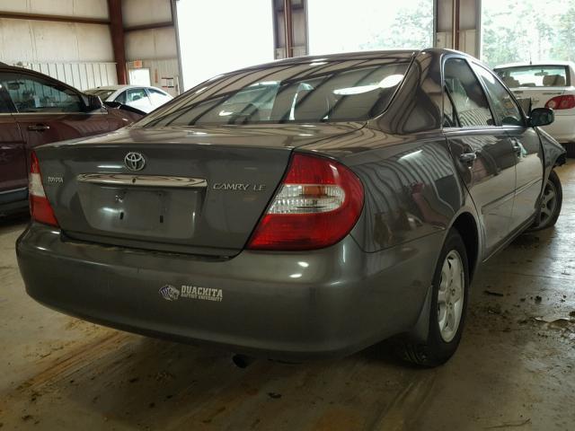 4T1BE32K22U636906 - 2002 TOYOTA CAMRY LE 灰色 照片 4