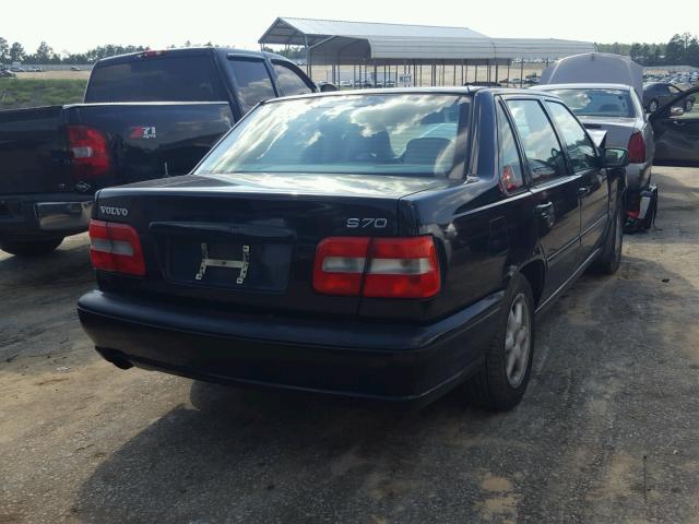 YV1LS5570W1482718 - 1998 VOLVO S70 BLACK photo 4