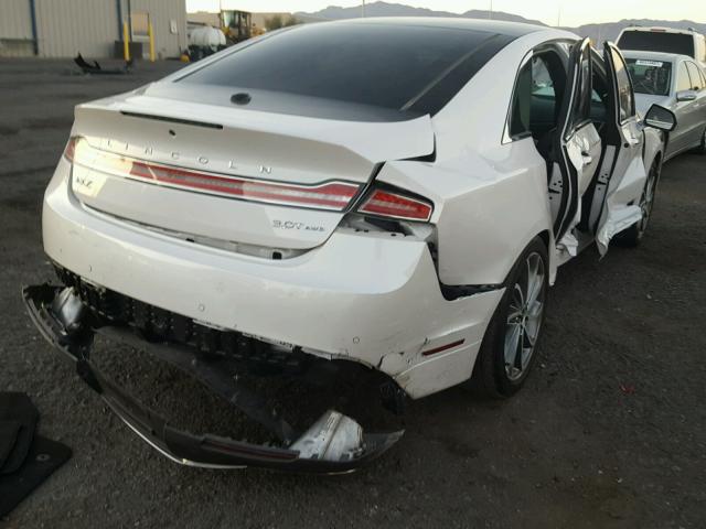 3LN6L5FC6HR636607 - 2017 LINCOLN MKZ RESERV WHITE photo 4