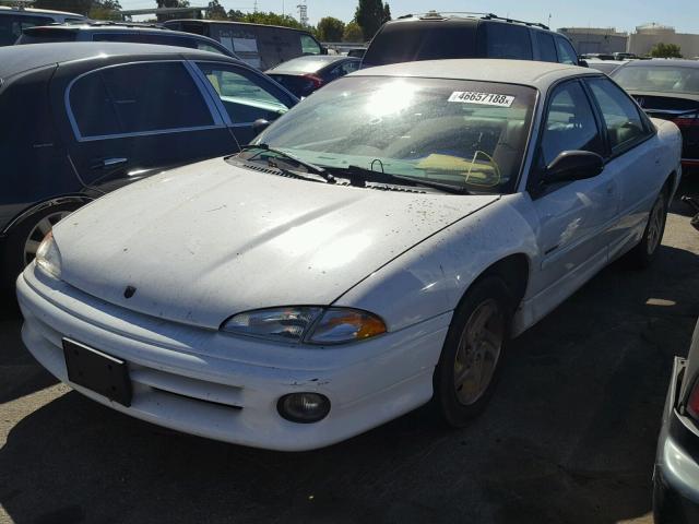 2B3HD56F3SH656113 - 1995 DODGE INTREPID E WHITE photo 2