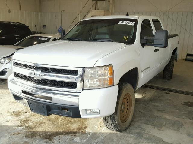 2GCEK233691139763 - 2009 CHEVROLET SILVERADO WHITE photo 2