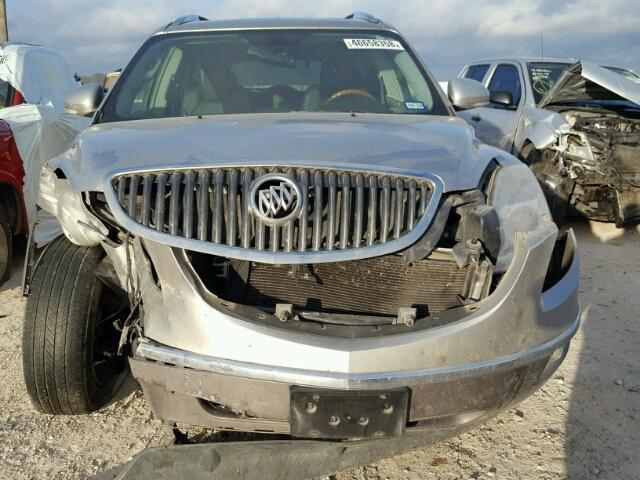 5GAER237X8J291209 - 2008 BUICK ENCLAVE CX SILVER photo 9