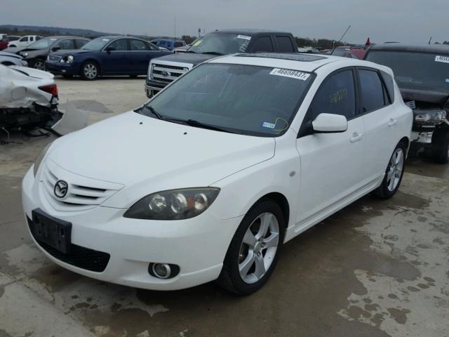 JM1BK343141121676 - 2004 MAZDA 3 WHITE photo 2