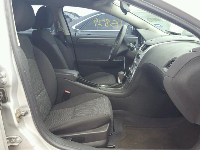 1G1ZC5E17BF333057 - 2011 CHEVROLET MALIBU 1LT 银色 照片 5