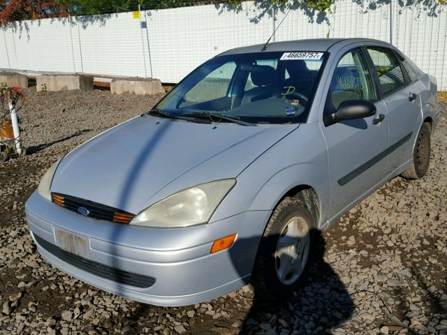 1FAFP33P22W266979 - 2002 FORD FOCUS LX GRAY photo 2