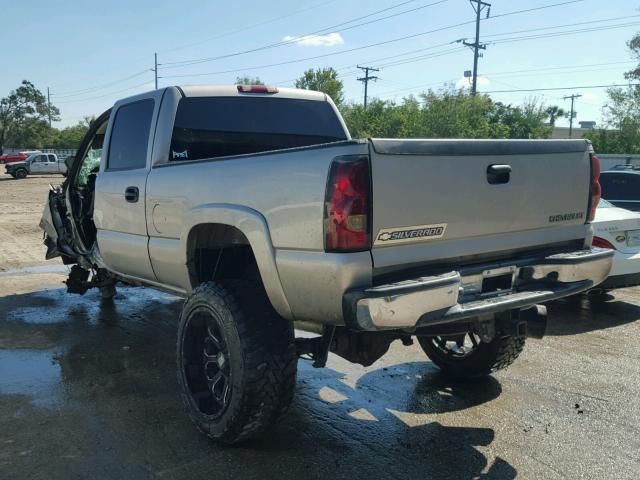 1GCHK23104F144082 - 2004 CHEVROLET SILVERADO SILVER photo 3