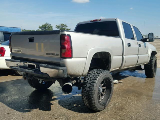 1GCHK23104F144082 - 2004 CHEVROLET SILVERADO SILVER photo 4