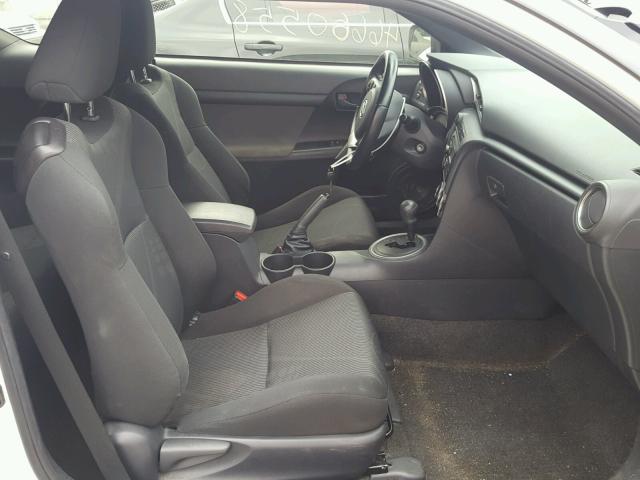 JTKJF5C75D3059633 - 2013 TOYOTA SCION TC 白色 照片 5