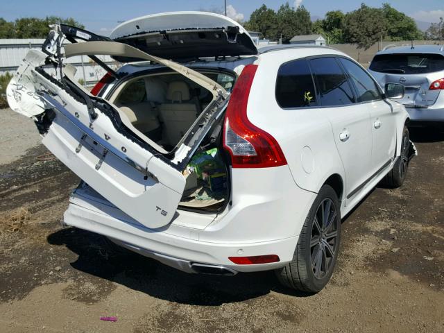 YV440MDK4G2829184 - 2016 VOLVO XC60 T5 WHITE photo 4