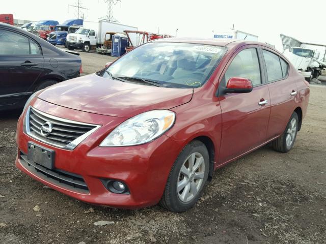 3N1CN7AP2DL821079 - 2013 NISSAN VERSA S RED photo 2