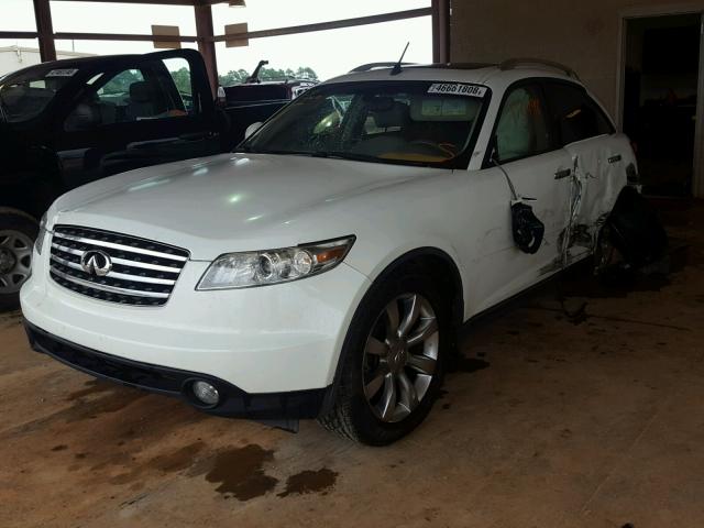 JNRBS08W54X403920 - 2004 INFINITI FX45 WHITE photo 2