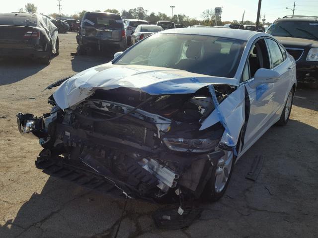 1FA6P0H77E5378551 - 2014 FORD FUSION SE WHITE photo 2