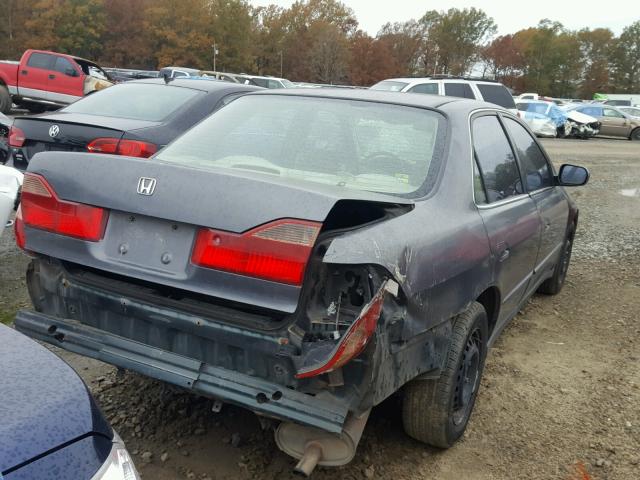 1HGCG5646YA052644 - 2000 HONDA ACCORD LX GRAY photo 4