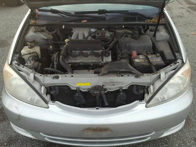 4T1BF30K62U531091 - 2002 TOYOTA CAMRY LE 银色 照片 7