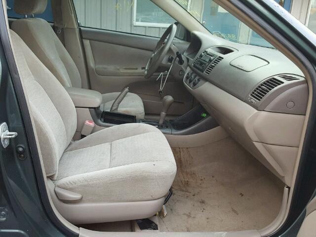 4T1BE32K14U337880 - 2004 TOYOTA CAMRY LE მწვანე ფოტო 5